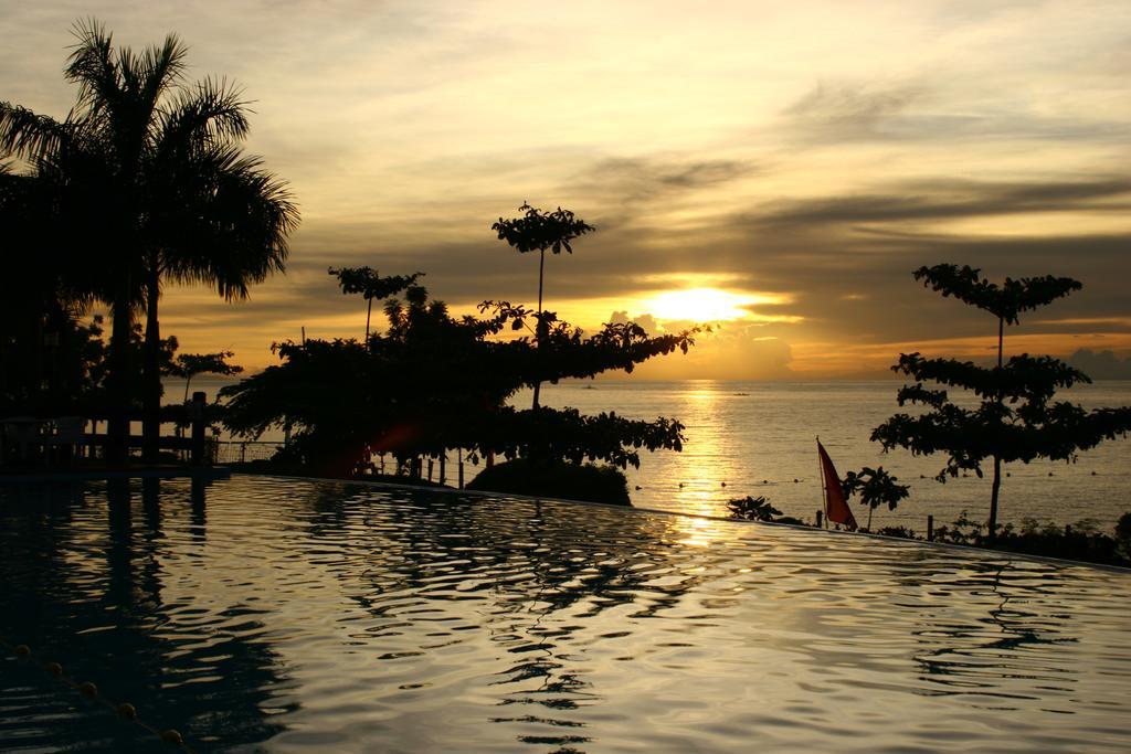 La Mirada Residence , Large 1 Bedroom Condo, Beaches , 3 Pools, Ocean Views, Fast Wifi, Netflix, Breakfast Included มักตัน ภายนอก รูปภาพ